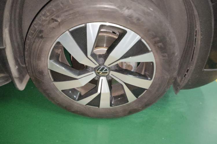 Used Volkswagen Tayron 2022 280TSI Two-Wheel Drive Luxury Smart Connectivity Version
