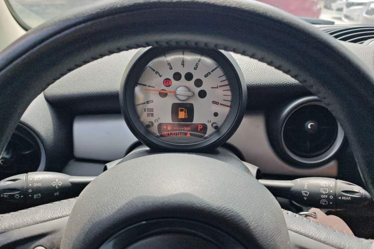 Used MINI MINI 2011 1.6L COOPER Fun
