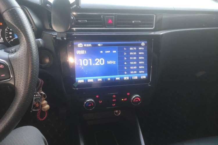 Used Dongfeng Fengon 580 2021 Revised ☆ Star Edition 1.8L Manual Elite Version Audio And AC Panel