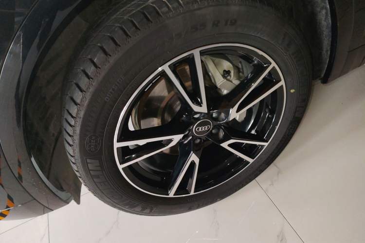 Used Audi Q5L 2022 40T Fashionable and Dynamic Model