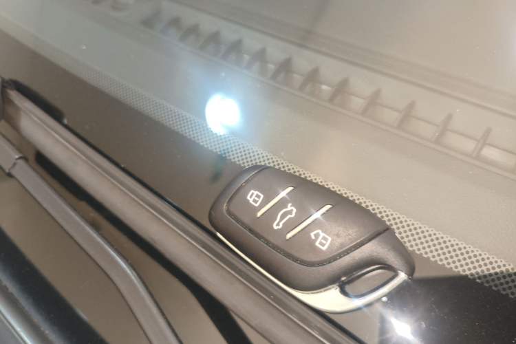 Used Roewe RX5 2022 330TGI Automatic National Style Edition