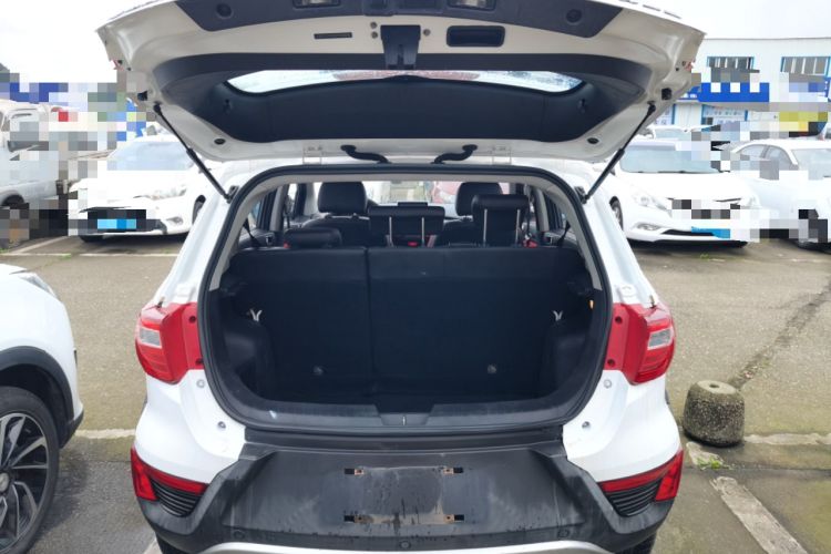 Used BAIC Senova X25 2015 1.5L Manual Elite Edition Trunk