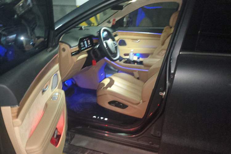 Used Hima AITO M7 2022 1.5T Rear-Drive Comfort Edition Left Front Seat