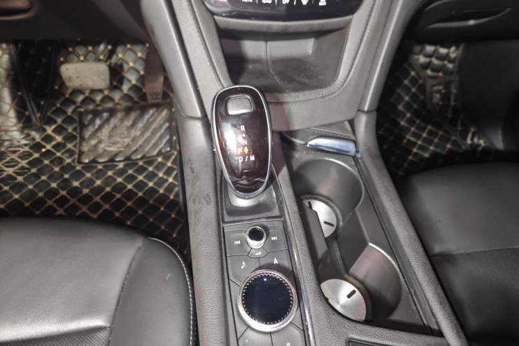 Used Cadillac XT5 2021 28T Luxury Model
