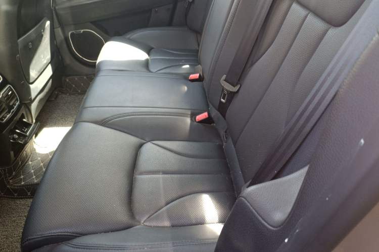Used Geely Auto Emgrand GT 2015 2.4L Comfort Model Left Rear Seat