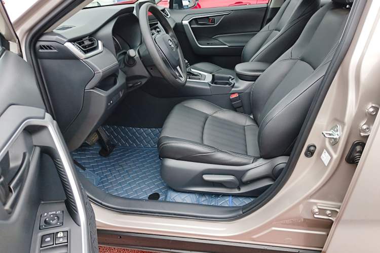 Used Toyota Wildlander 2024 2.0L CVT Two-Wheel Drive Leading Edition
