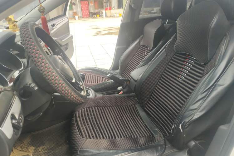 Used Volkswagen Sagitar 2015 1.6L Manual Comfort Model Left Front Seat