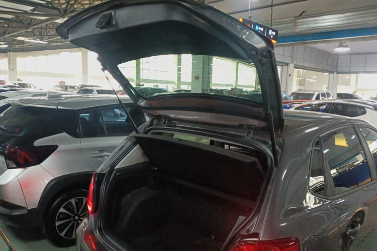 Used Volkswagen Polo 2014 1.4L Automatic Comfort Edition
