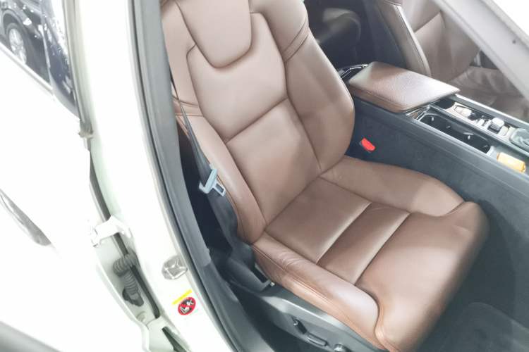 Used Volvo XC60 2021 T5 4x4 Zhiya Luxury Edition
