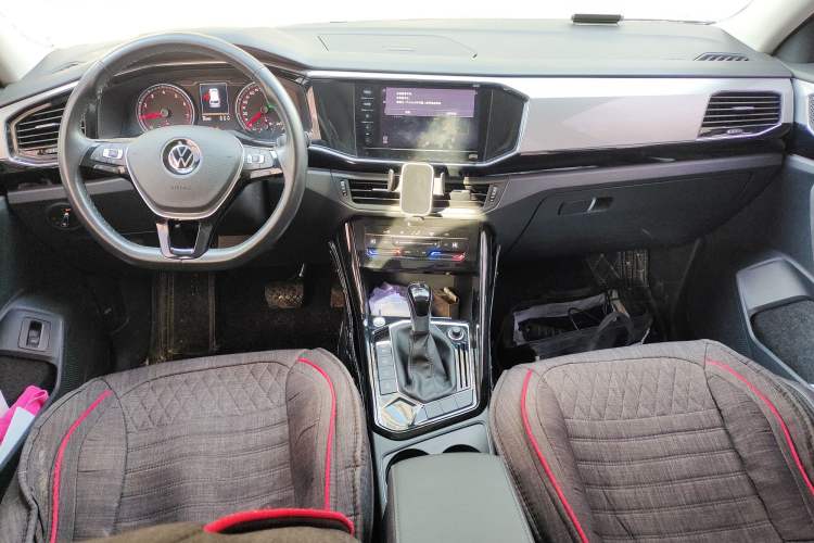 Used Volkswagen Tayron 2022 280TSI Two-Wheel Drive Luxury Smart Connectivity Version Center Console