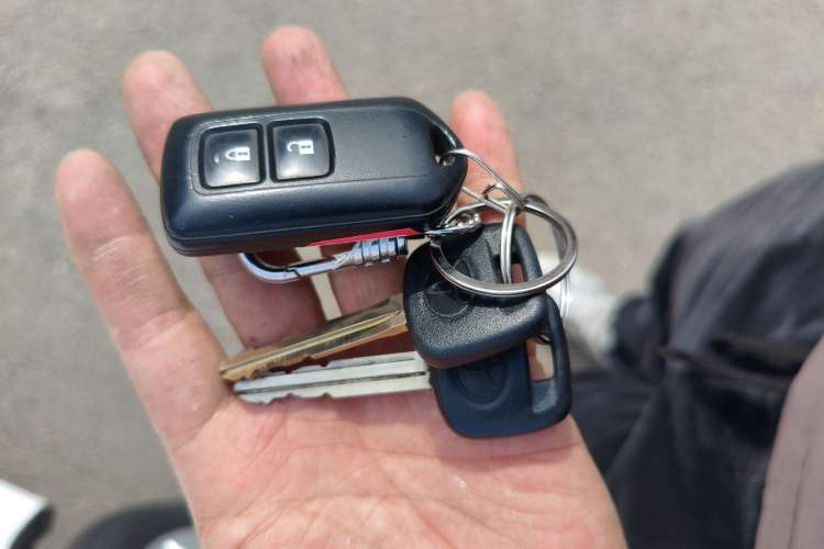 Used Toyota YARiS L Zhi Xuan 2016 Revised 1.5E CVT Charming Edition Vehicle Key