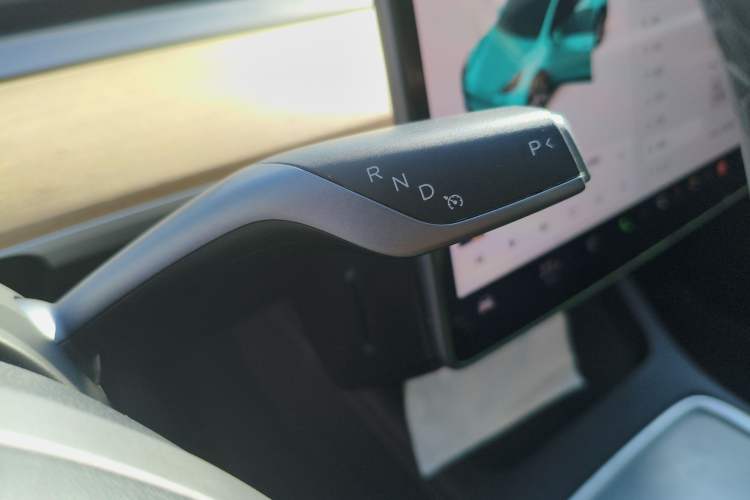 Used Tesla Model Y 2021 Standard Range Rear-Wheel Drive Version