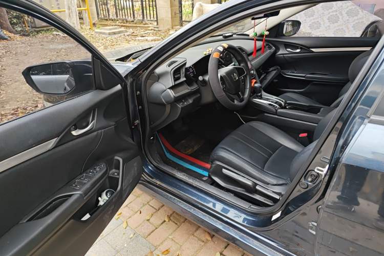 Used Honda Civic 2016 180TURBO CVT Comfort Version
