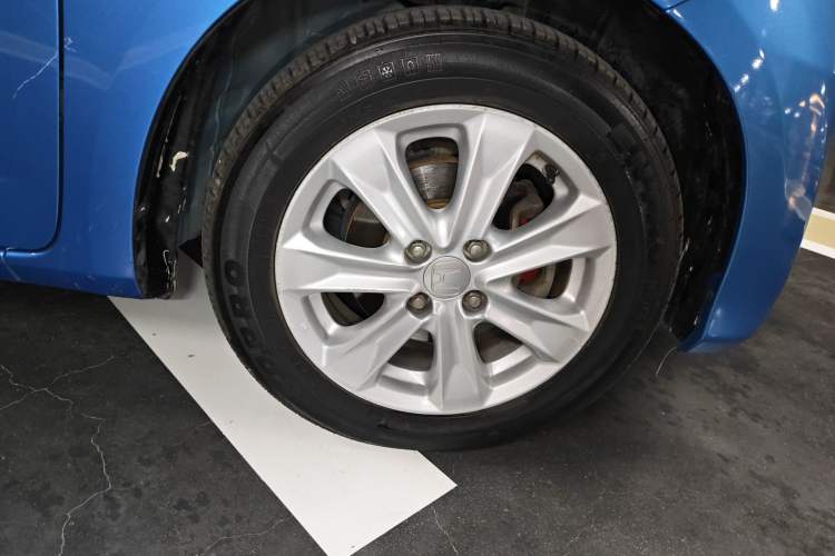 Used Honda Fit 2011 1.5L Automatic Luxury Edition Right Front Wheel Hub