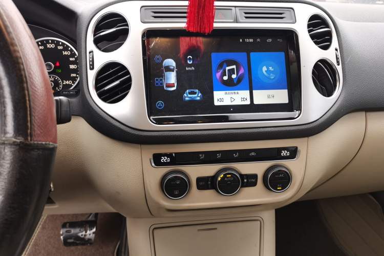 Used Volkswagen Tiguan 2013 1.8 TSI Automatic Two-Wheel Drive Comfort Edition Audio And AC Panel