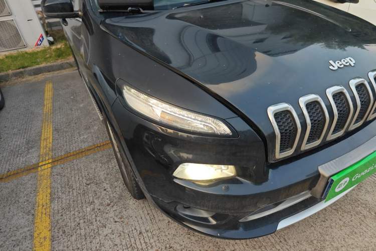 Used Jeep Cherokee 2017 2.4L Professional Smart Edition