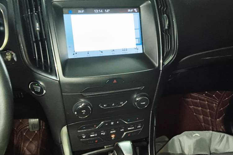 Used Ford Edge 2018 EcoBoost 245 Four-Wheel Drive Titanium 7-Seater
