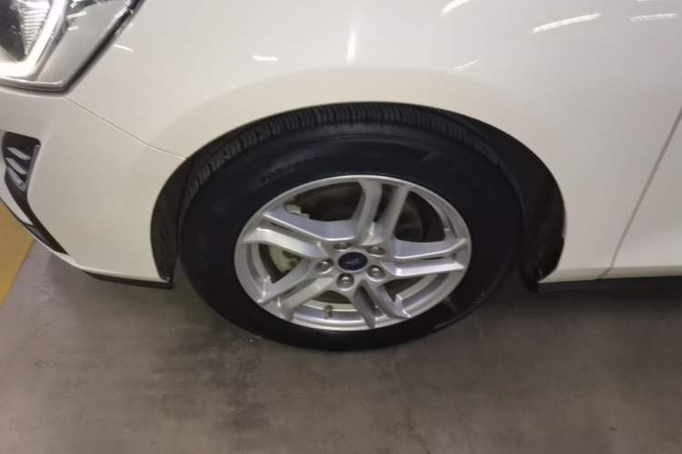 Used Ford Focus 2019 Sedan 1.5L Automatic FENGYUE Model China V Standard
