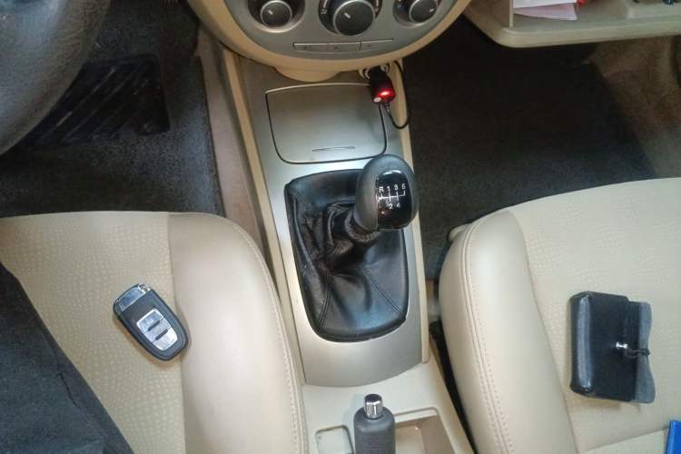 Used Buick Excelle 2013 1.5L Manual Classic Model
