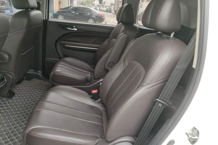 Used GAC Trumpchi M6 2019 270T Automatic Luxury Edition (6-seater) - China V Standard Left Rear Seat