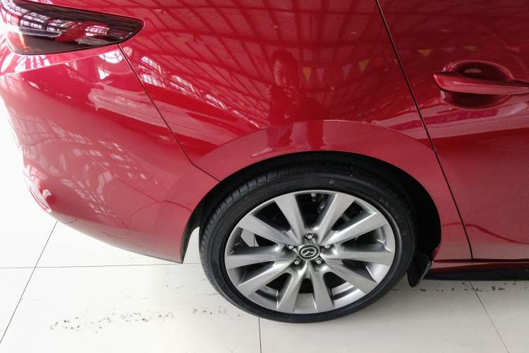 Used Mazda 3 Axela 2020 2.0L Automatic Zhiya Edition Right Rear Wheel Hub