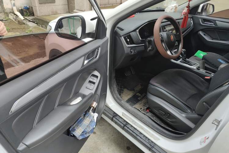 Used Roewe RX5 2017 20T Two-Wheel Drive Automatic Internet Elite Edition Driver Seat