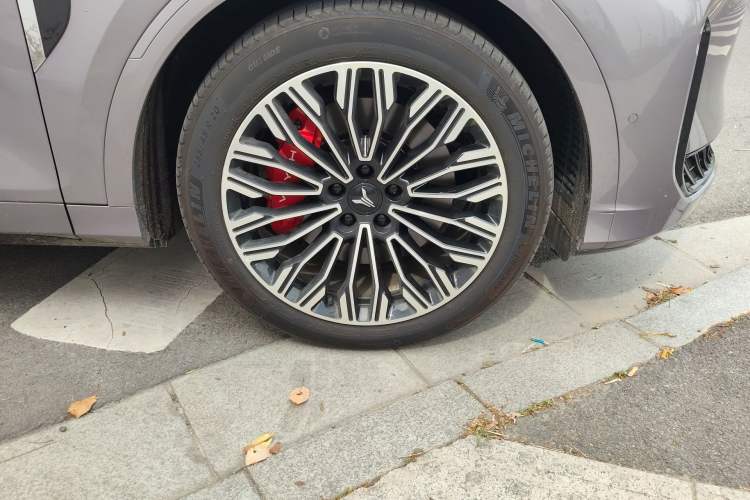 Used VOYAH FREE 2025 Model FREE+ Four-Wheel-Drive Qiankun Edition