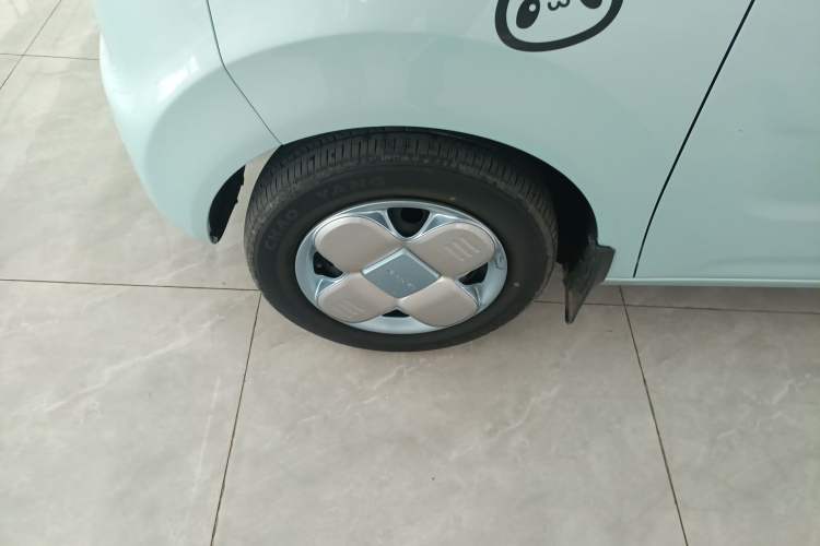 Used Geely Galaxy Panda 2023 Panda Mini 200km Endurance Bear Left Front Wheel Hub