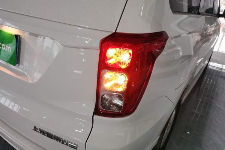 Used Wuling Hongguang 2021 1.5L Revised S Standard Version with Electric Power Steering LAR
