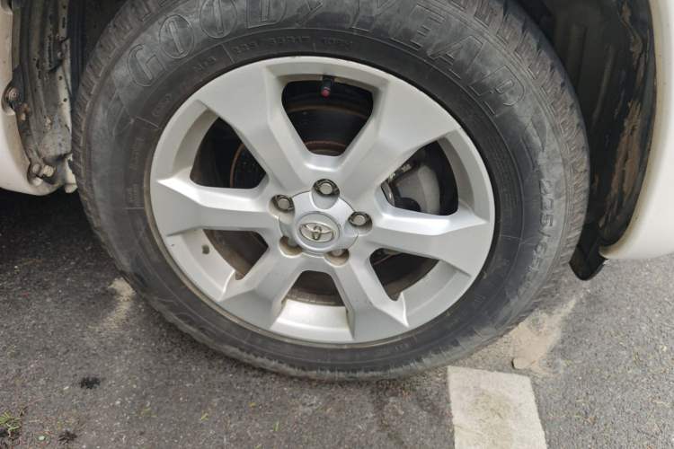 Used Toyota RAV4 2009 2.4L Manual Luxury Edition