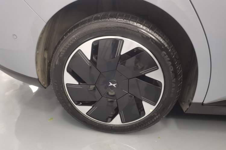 Used XPeng MONA M03 2025 600 with Ultra-Long Range Max Right Rear Wheel Hub