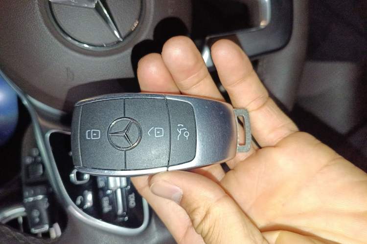 Used Mercedes-Benz GLC 2021 GLC 260 L 4MATIC Dynamic Edition Vehicle Key