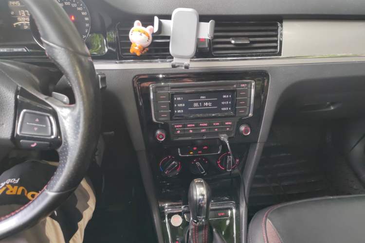 Used Volkswagen Bora 2014 1.4TSI Automatic Sportline
