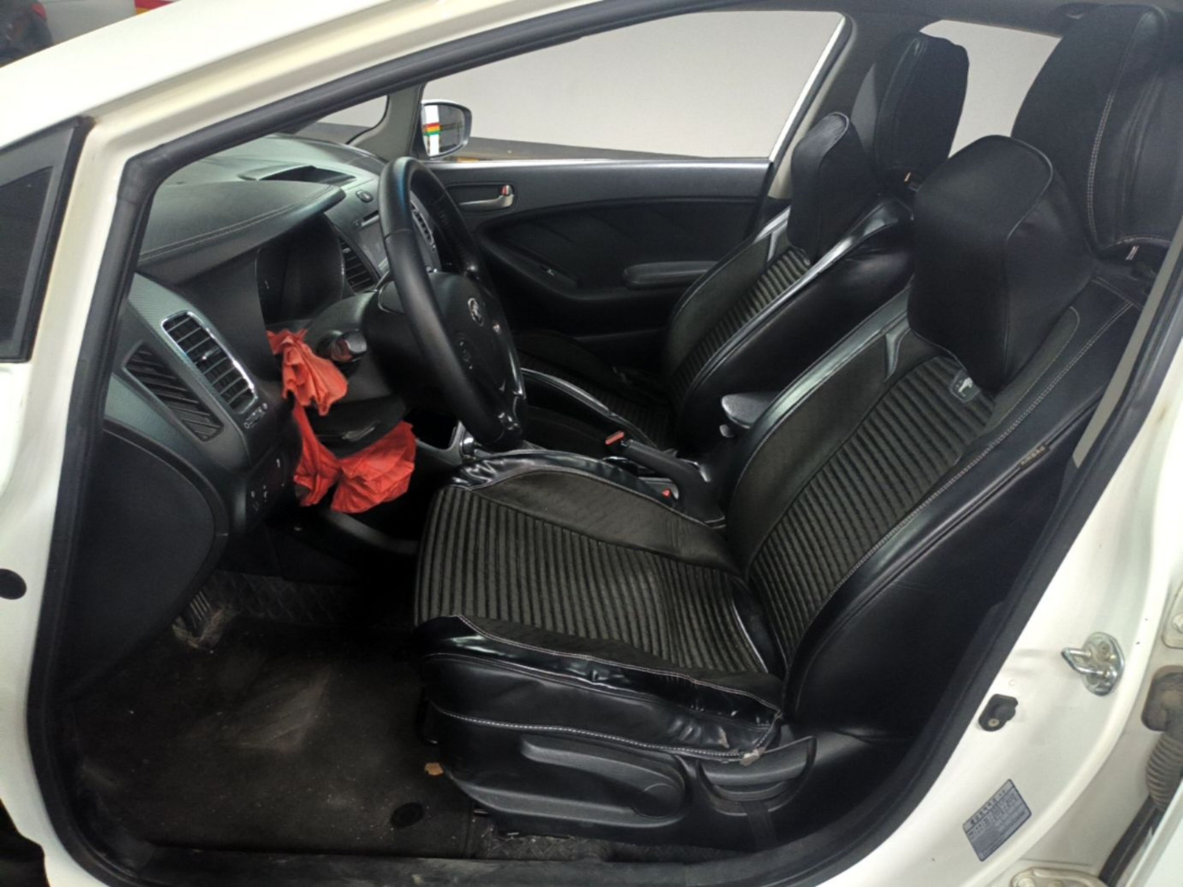 Interior delantero