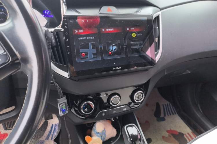 Used Hyundai ix25 2017 1.6L Automatic Smart Version Audio And AC Panel