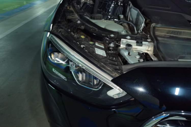 Used Mercedes-Benz C-Class 2023 C 260 L Right Front Headlight