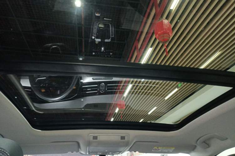 Used Volkswagen Magotan 2023 2 Million Units Limited Edition 330TSI DSG Leading Version Headliner