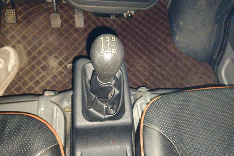 Used Wuling Zhiguang 2020 1.2L Van Utility Model China VI Emission Standard 2 Seats LSI
