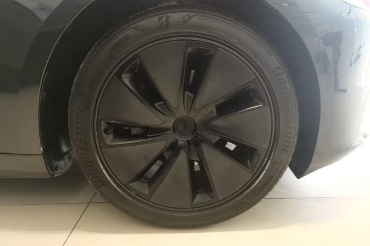 Used Tesla Model 3 2025 Rear-Wheel-Drive Version