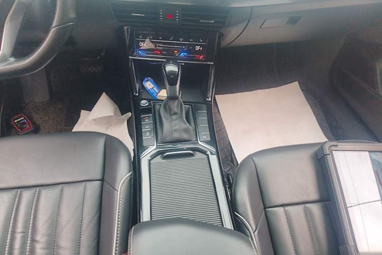 Used Volkswagen Passat 2022 330TSI Elite Edition Gear Lever