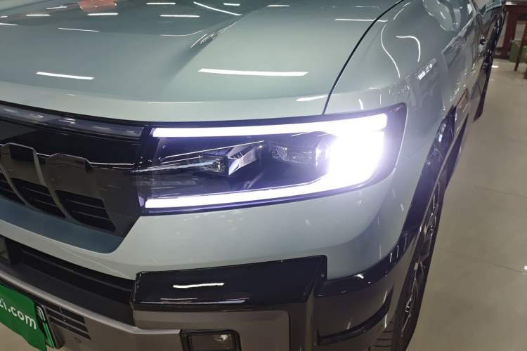 Used Formula Leopard 8 2025 Smart & Brave Flagship Edition 7 Seats