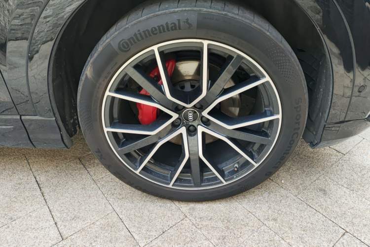 Used Audi Q8 2019 55 TFSI Prestige Dynamic Edition Right Front Wheel Hub