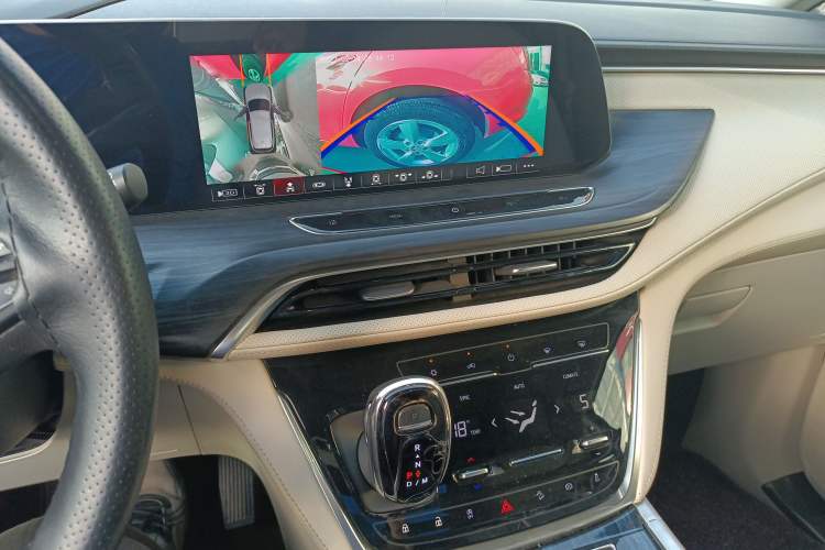 Used Buick GL8 2023 ES Lu Zun Comfort Model Audio And AC Panel