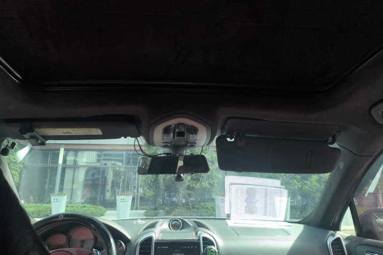 Used Porsche Cayenne  Headliner