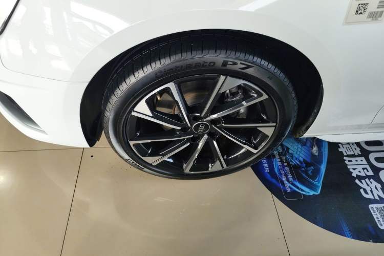 Used Audi A4L 2022 40 TFSI Stylish and Elegant Edition Exterior 4