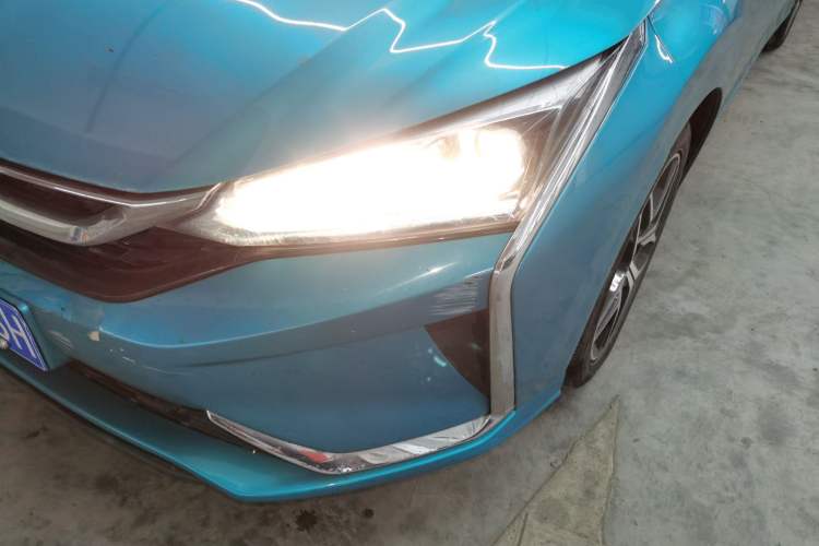 Used Dongfeng Aeolus Yixuan 2021 230T Automatic Chasing Shadow Edition Left Front Headlight