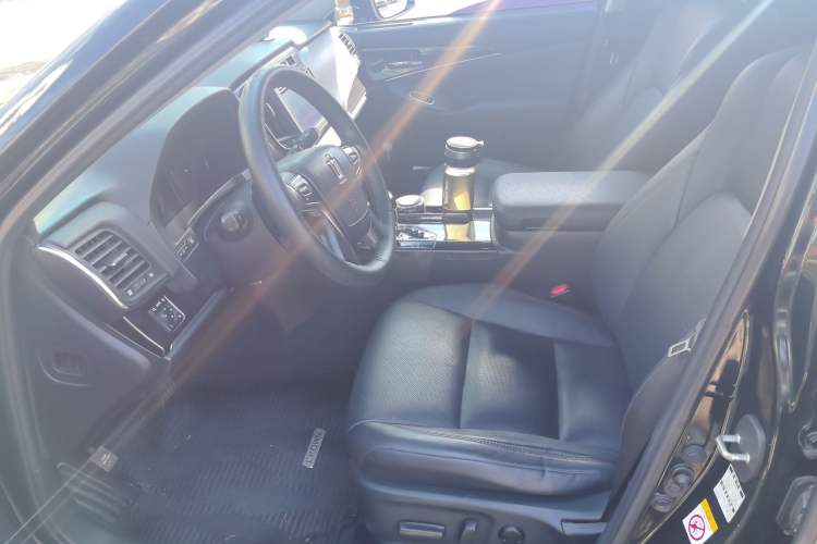 Used Toyota Crown 2015 2.0T Fashion Edition