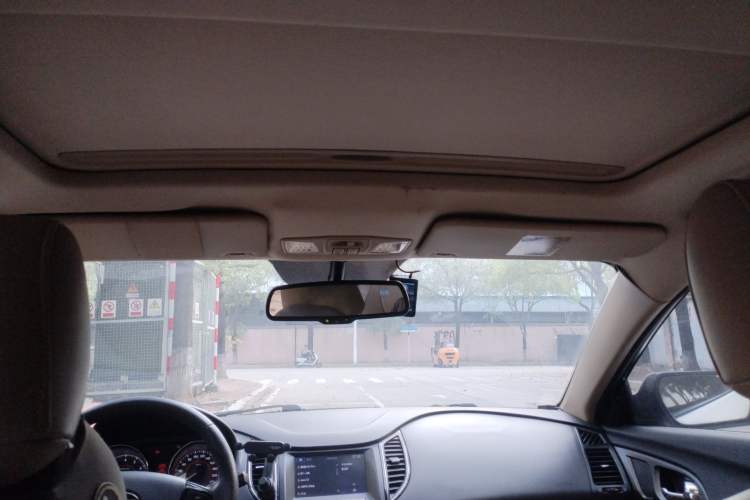 Used Bestune B50 2013 1.6L automatic luxury version Headliner