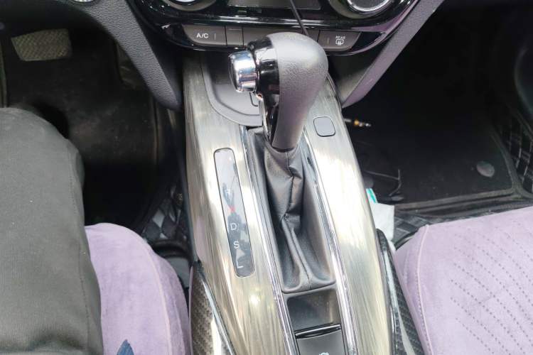 Used Honda XR-V 2017 1.8L EXi CVT Comfort Version Gear Lever