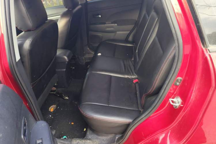 Used Mitsubishi ASX 2013 2.0L CVT Two-Wheel Drive Elite Edition Left Rear Seat